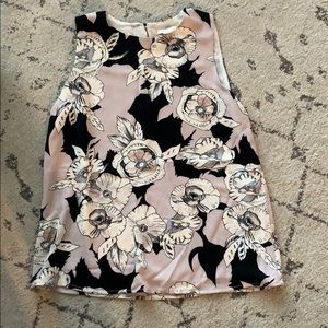 SLEEVELESS FLORAL BLOUSE